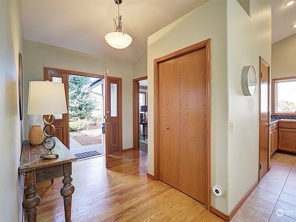 5th image of 2815 114th Drive NE