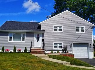 632 Fairway Rd, Linden, NJ 07036