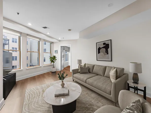 1100 Clinton St APT 305, Hoboken, NJ 07030