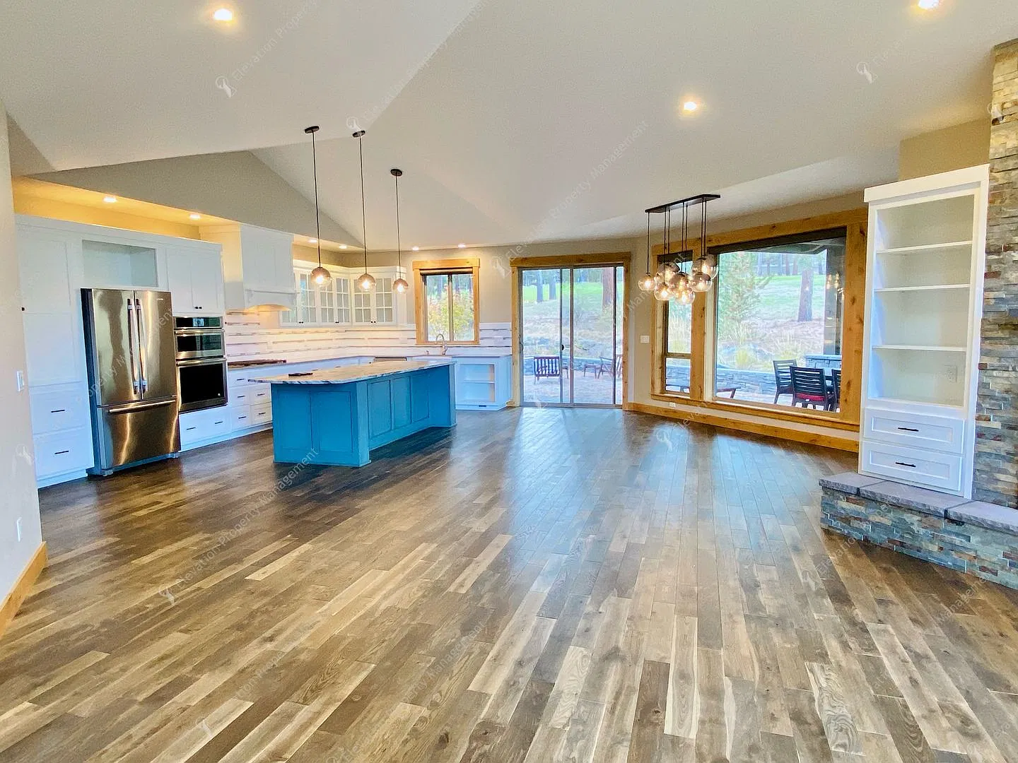 3 Bedroom + Office on Golf Course in Awbrey Glen! — Photo 3