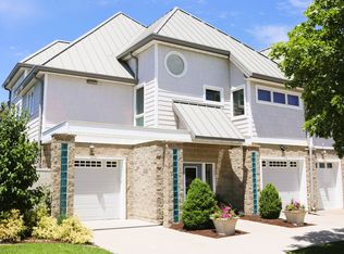 173 Beacon Harbor Cir, East Moline, IL 61244