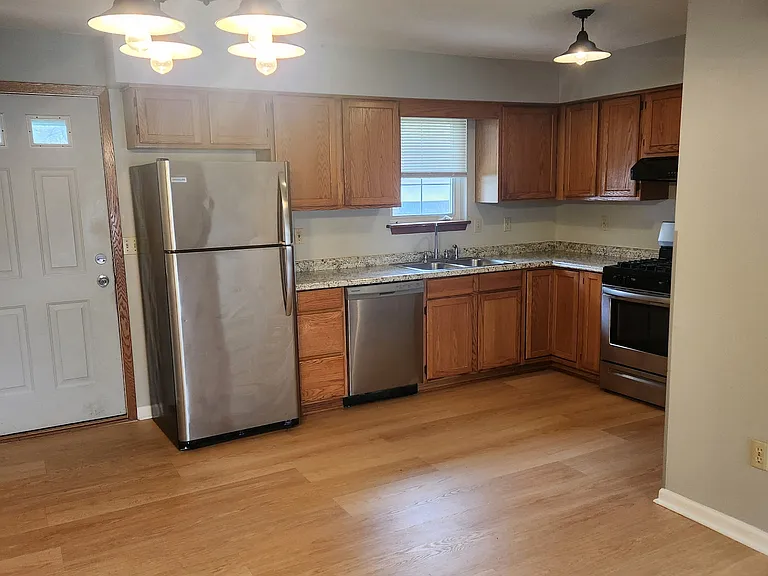 1902 Remington Rd #1 — Photo 8
