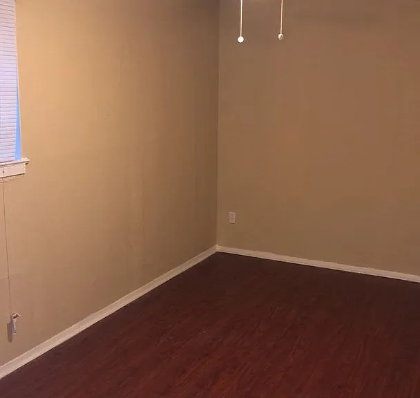 1160 Springdale St — Photo 5