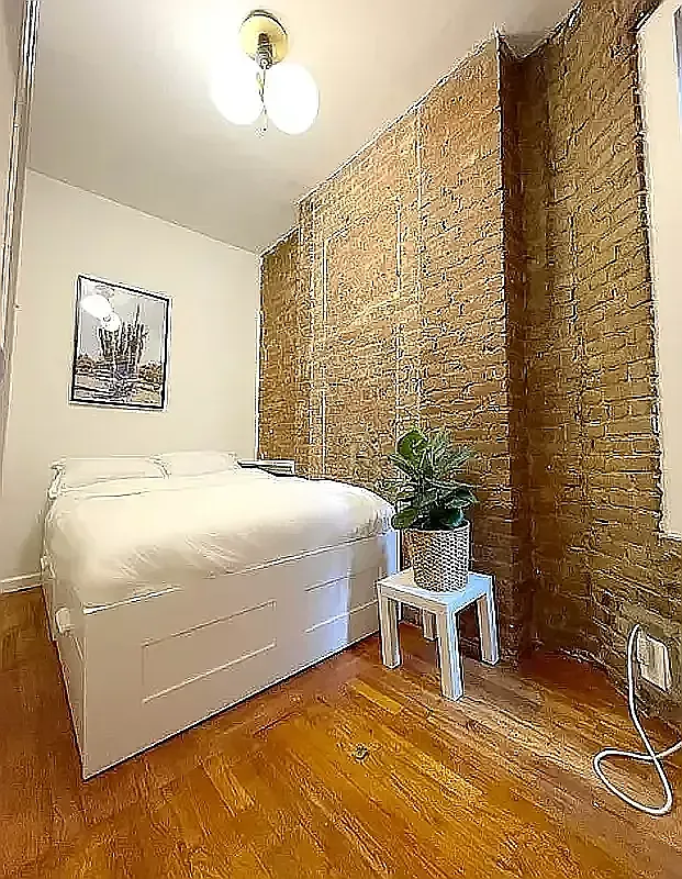 57 Pitt Street — Photo 1