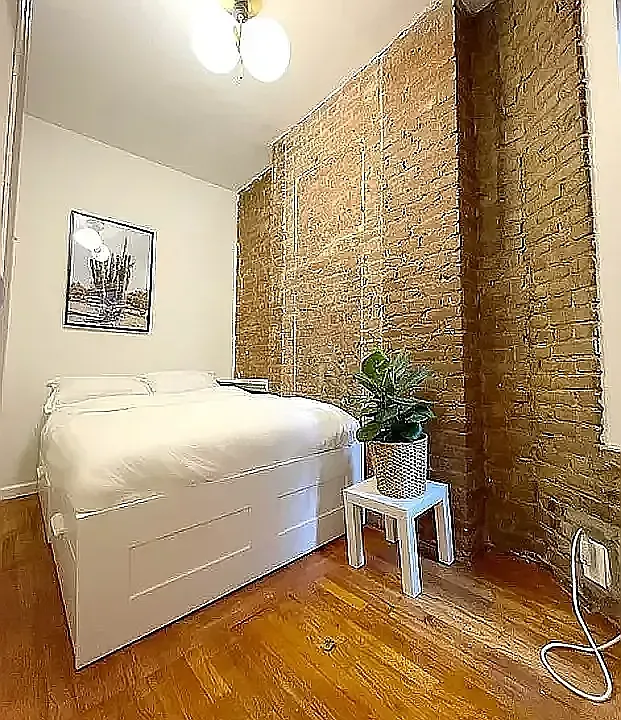 57 Pitt St #15