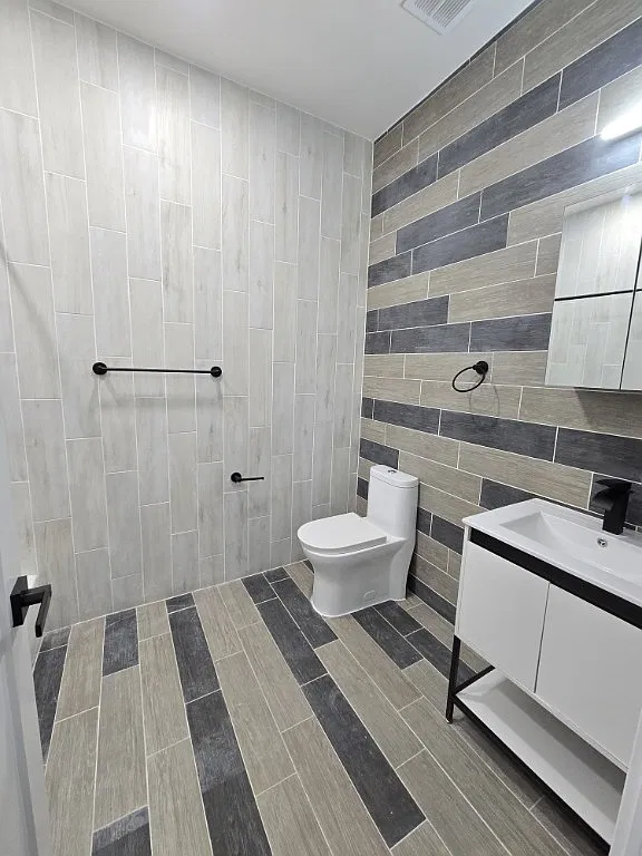 Studio, $1,476 — Photo 4