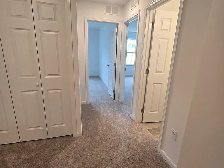 6 Meredith Way — Photo 21
