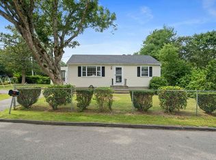 2 Lake Dr, Plymouth, MA 02360
