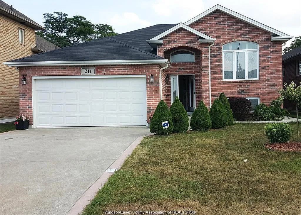 5 bed, $1,600 — Photo 1