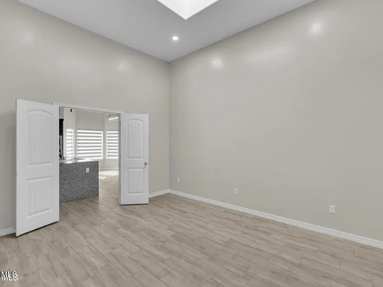 13729 Vista Lagos Ave — Photo 25