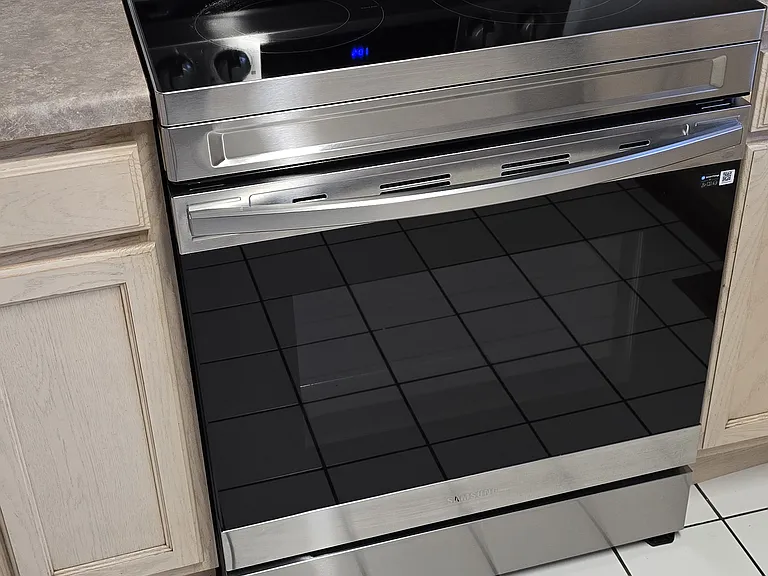 Replacement stove. Original coil stove is still in 3D tour