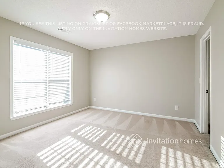 233 Regent Sq — Photo 8