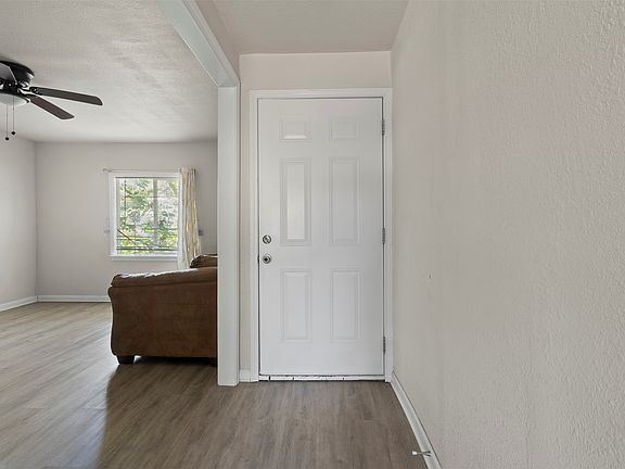 3rd image of 315 Rea Ave