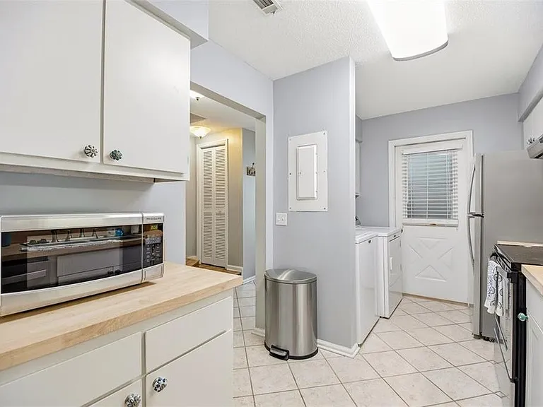 1000 Sea Island Rd #10 — Photo 12