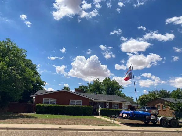 1614 E Cardwell St, Brownfield, TX 79316