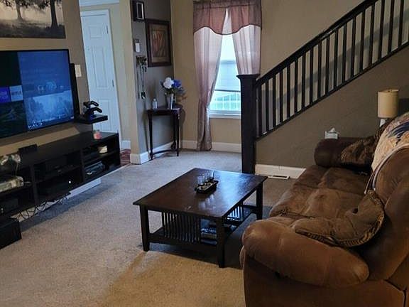 3rd image of 4400 Arcadia Blvd