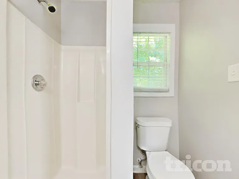 1031 Laurel Leaf Rd — Photo 9
