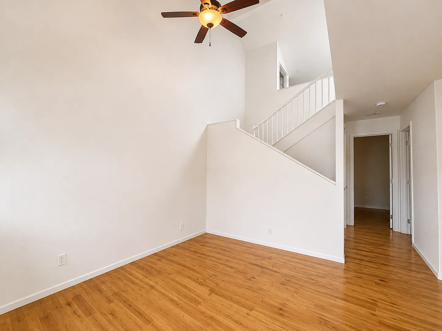 3 bed, 1213 sqft, $2,295 — Photo 3