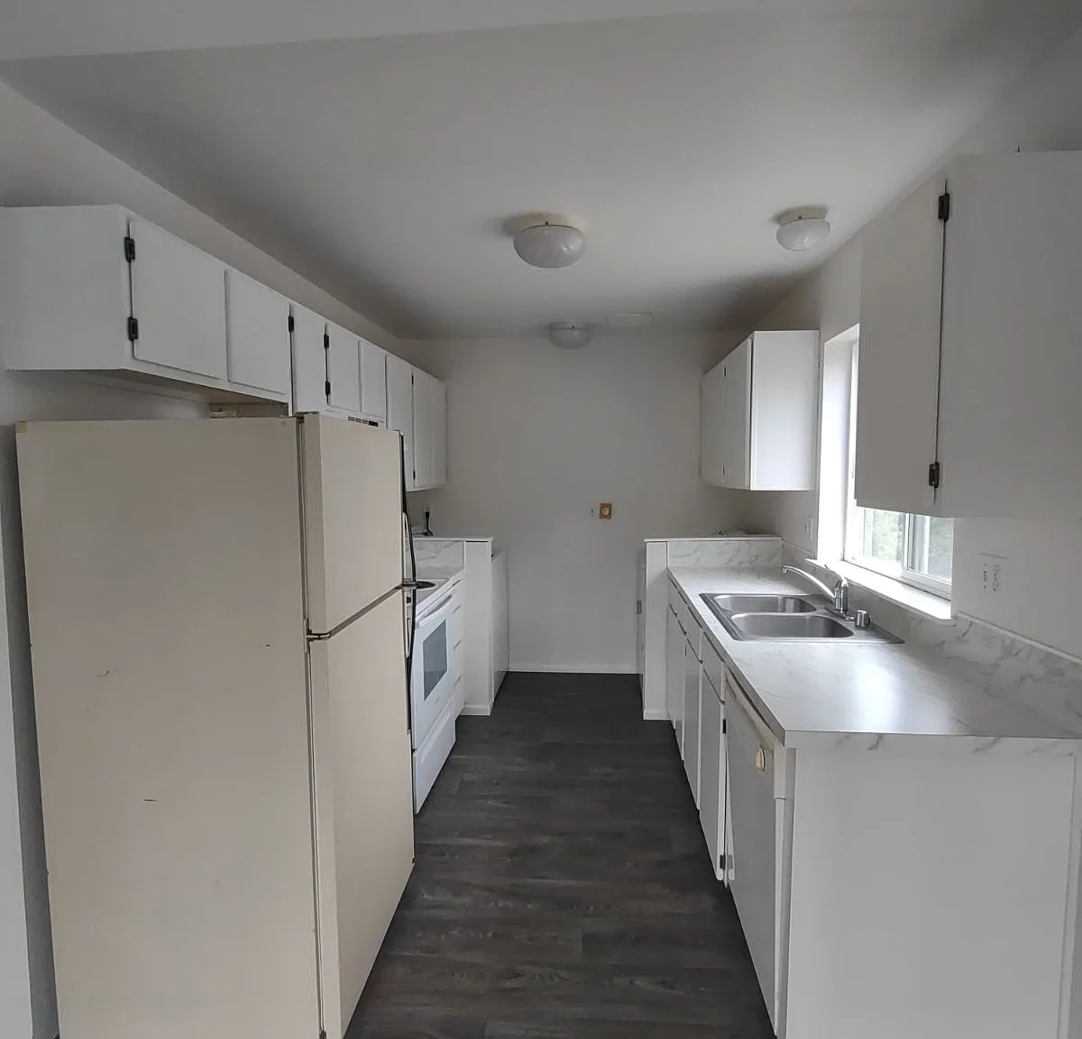 3 bed, 1133 sqft, $1,575 — Photo 3