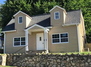 621 Thompson St, Saint Joseph, MO 64504