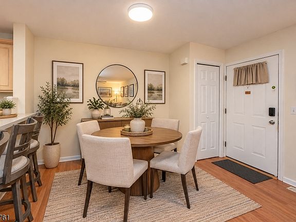 2nd image of 10 Parkside Ct
