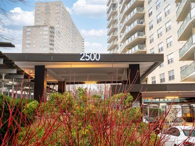2500 Johnson Avenue #8L, Bronx, NY, 10463