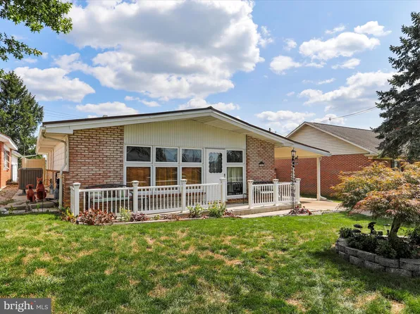 784 Stouffer Ave, Chambersburg, PA 17201