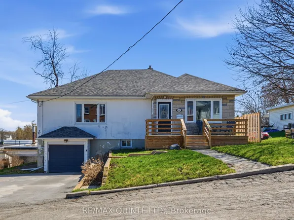 13 Sutcliffe Blvd, Quinte West, ON K8V 3M4