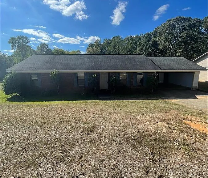 8470 Rutherford Dr — Photo 1