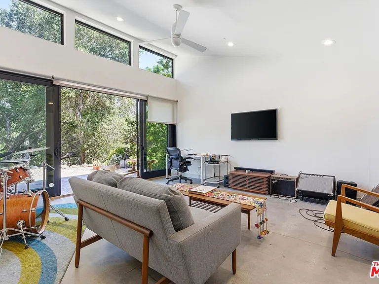 3860 Madison Rd — Photo 43