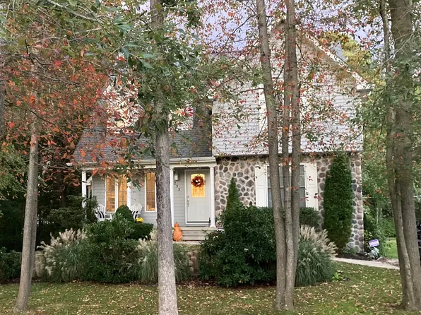 233 Lakeshore Dr, Hammonton, NJ 08037