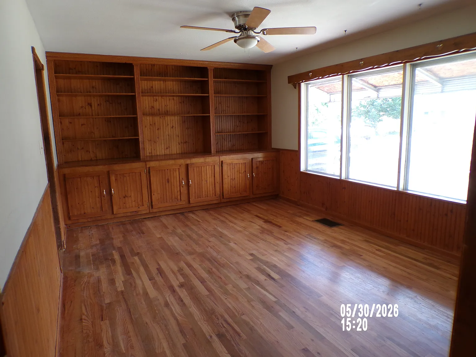 3 bed, 894 sqft, $1,790 — Photo 3