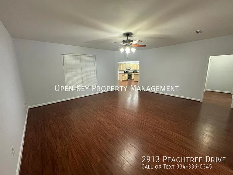 2913 Peachtree Dr — Photo 5