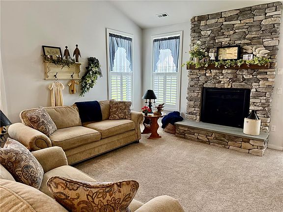 5th image of 6924 Cedar Dr E