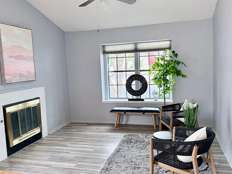 1411 Gracy Farms Ln #96 — Photo 6
