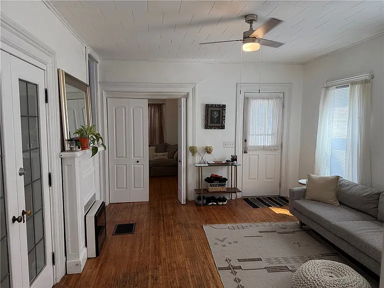 69 Averill Ave — Photo 18