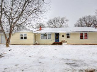 103 W Artesian St, Potomac, IL 61865