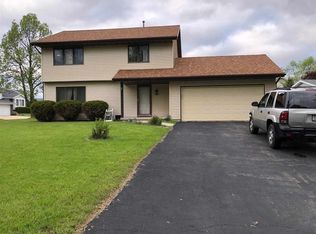 2 Newbury Cir #1, Madison, WI 53711