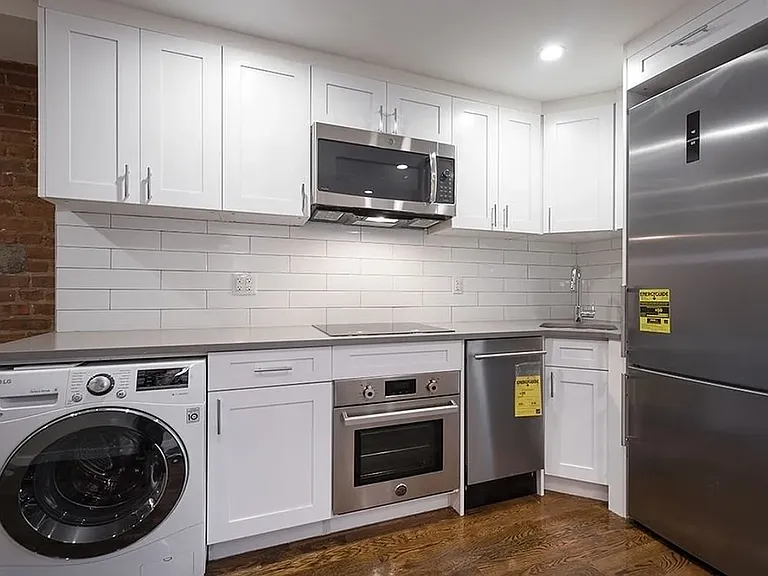 128 1st Ave #7 — Photo 2