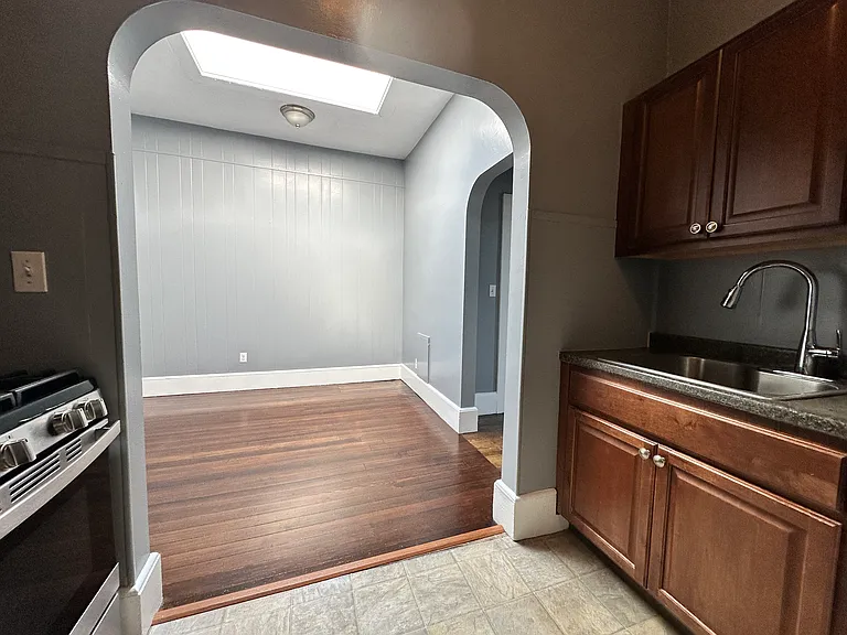 100 Cabot St #7 — Photo 10