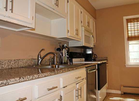 4th image of 47 Cairnsmuir Ln