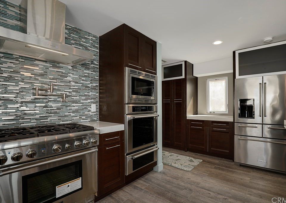 1st image of 2031 Hillcrest Dr