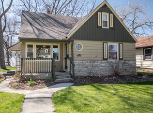 3233 N 86th St, Milwaukee, WI 53222