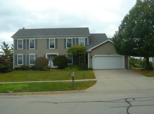 1565 Charlemagne Dr, Hoffman Estates, IL 60192