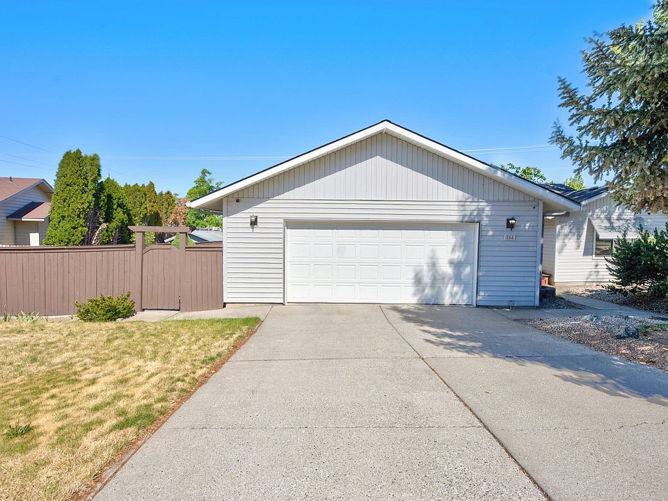1st image of 854 SW 23rd Ct