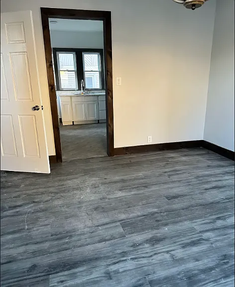 680 Herrick St — Photo 10