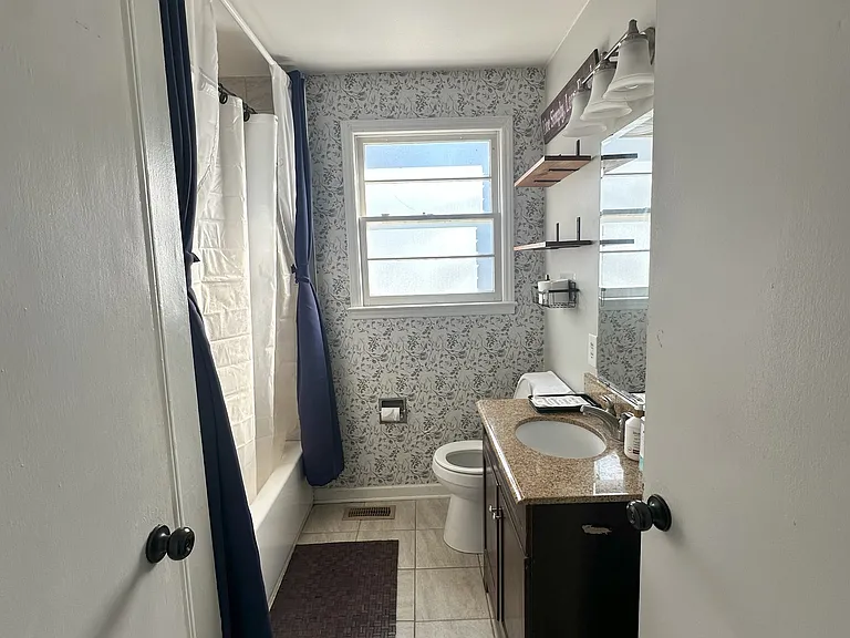 400 Wesley Dr — Photo 12