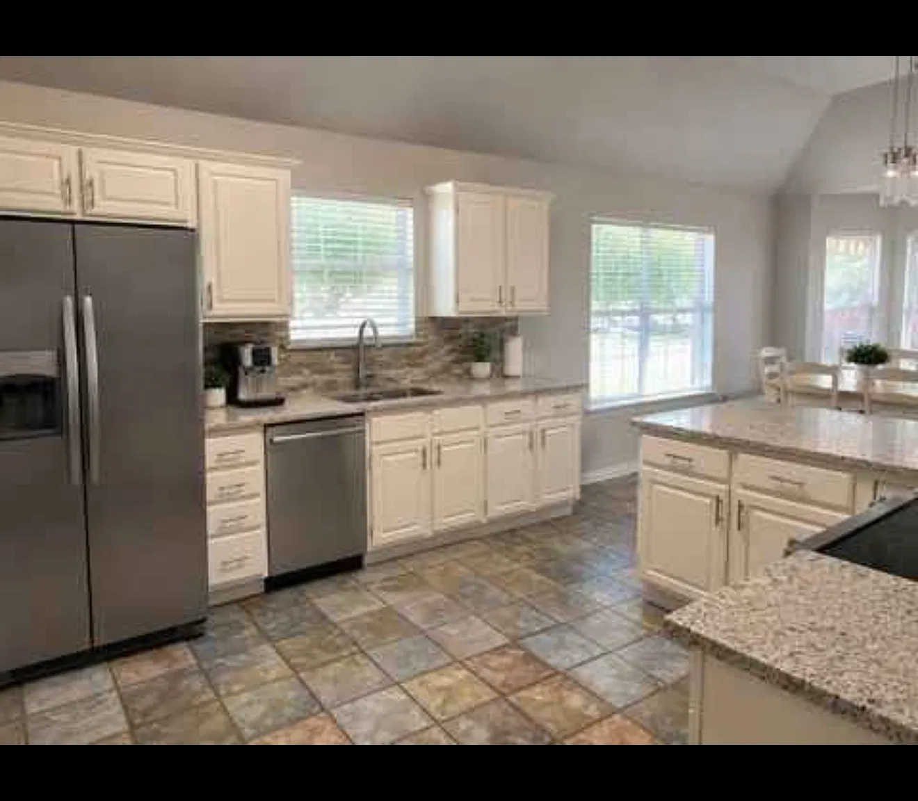 3 bed, 1669 sqft, $2,200 — Photo 2