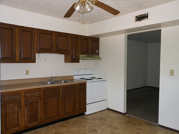 4th image of 201 Anthony Dr APT C