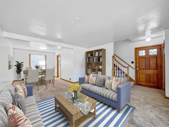 2141 Sunset Dr, Ames, IA 50014